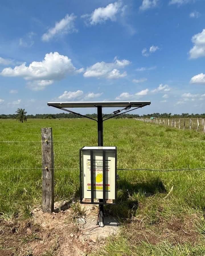 Instalación de cerca solar
