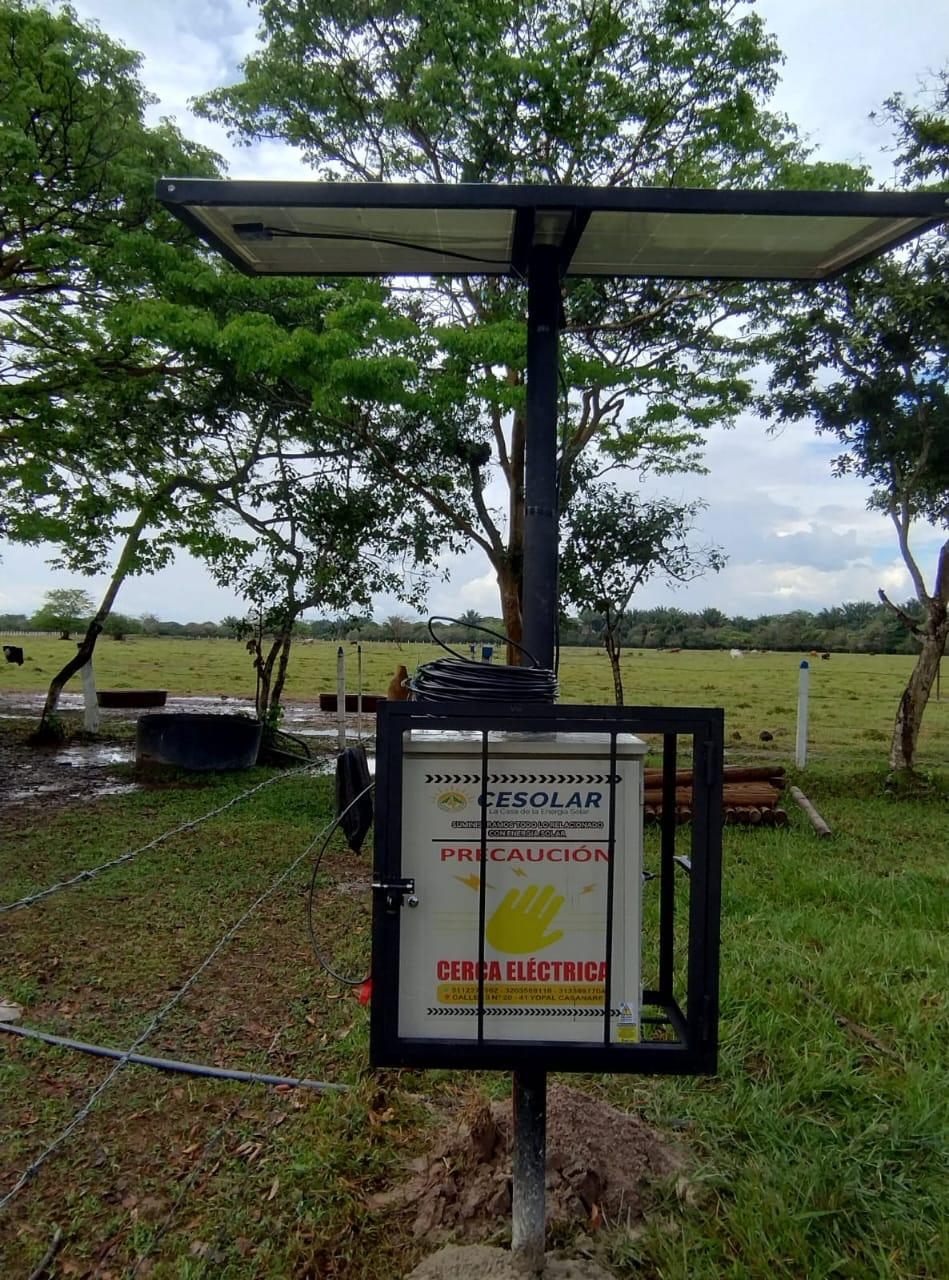 Gabinete de cerca eléctrica solar