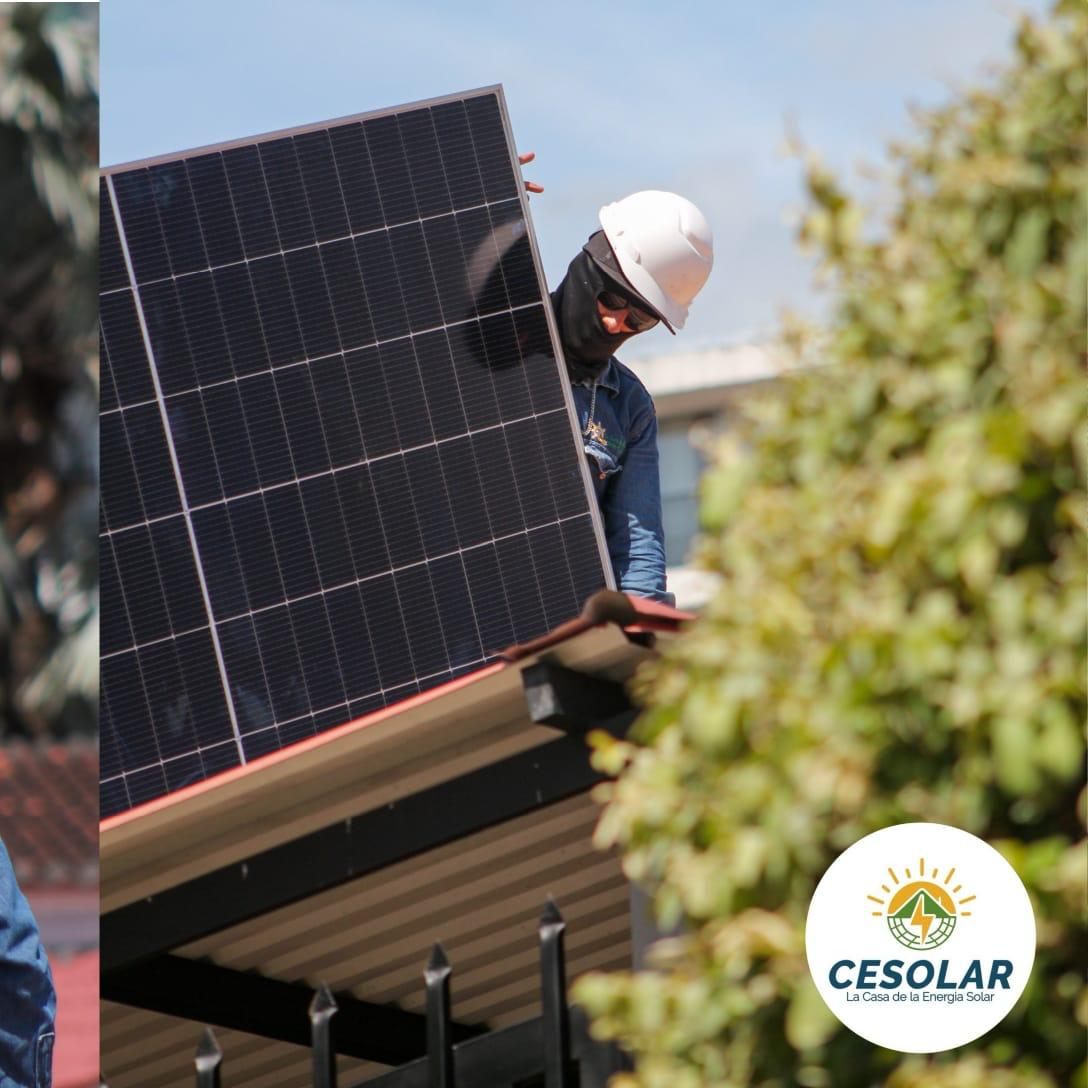 Panel solar en instalación